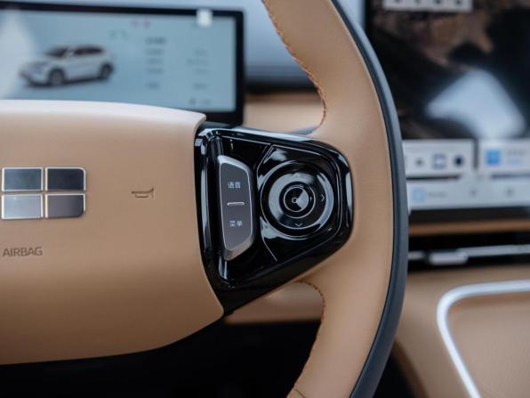 Geely Galaxy Starship 7 с пробегом 2025 года, цена 3 299 000 рублей, 663 км, внедорожник, Автокод Объявления