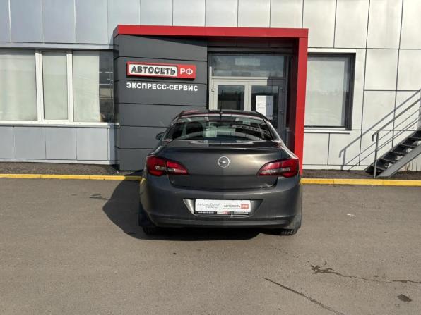 Opel Astra J Рестайлинг с пробегом 2013 года, цена 537 500 рублей, 175408 км, седан, Автокод Объявления