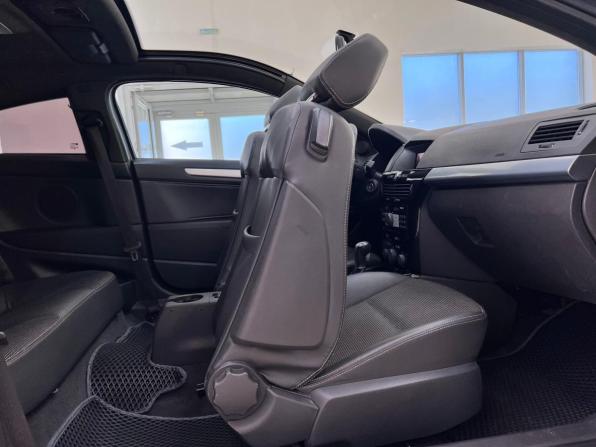 Opel Astra H Рестайлинг с пробегом 2010 года, цена 699 000 рублей, 198640 км, хэтчбек, Автокод Объявления