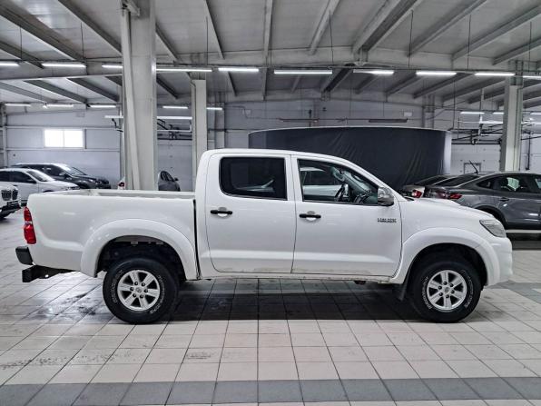 Toyota Hilux VII Рестайлинг с пробегом 2014 года, цена 1 830 000 рублей, 267368 км, offers.body_type.unknown, Автокод Объявления