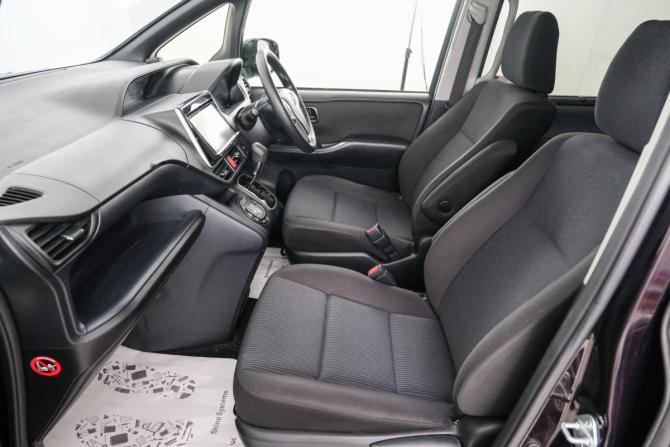 Toyota Noah III (R80) с пробегом 2015 года, цена 1 699 000 рублей, 134000 км, минивэн, Автокод Объявления