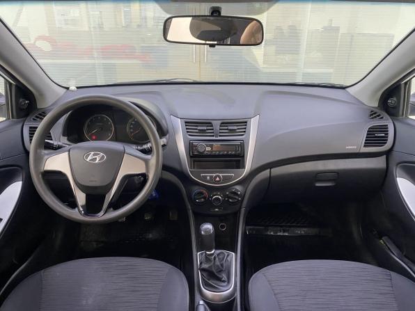 Hyundai Solaris I Рестайлинг с пробегом 2016 года, цена 670 000 рублей, 178975 км, хэтчбек, Автокод Объявления