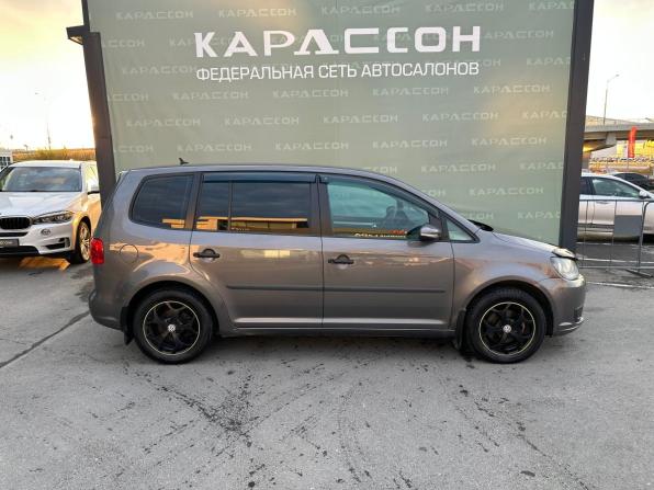 Volkswagen Touran I Рестайлинг 2 с пробегом 2010 года, цена 599 000 рублей, 317000 км, компактвэн, Автокод Объявления