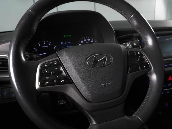 Hyundai Solaris II с пробегом 2017 года, цена 1 498 000 рублей, 116599 км, седан, Автокод Объявления