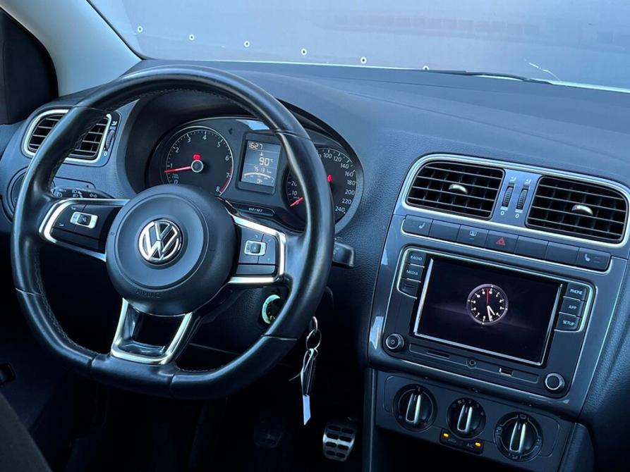 Volkswagen Polo V Рестайлинг Санкт-Петербург  - изображение 13