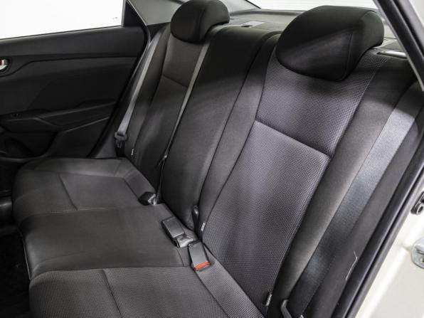 Hyundai Solaris II с пробегом 2018 года, цена 1 350 000 рублей, 46008 км, седан, Автокод Объявления