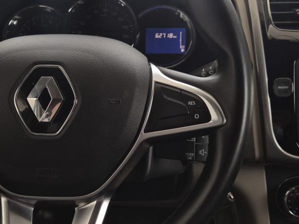 Renault Logan II Рестайлинг с пробегом 2018 года, цена 1 119 000 рублей, 62714 км, седан, Автокод Объявления