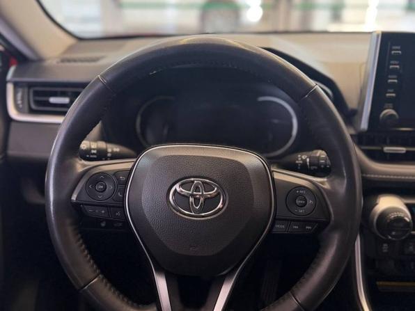 Toyota RAV4 V (XA50) с пробегом 2021 года, цена 3 560 500 рублей, 56067 км, внедорожник, Автокод Объявления