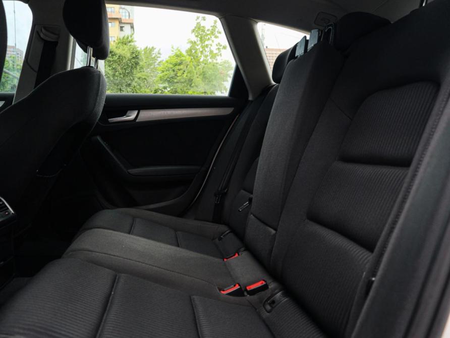 Audi A4 IV (B8) Москва  - изображение 9