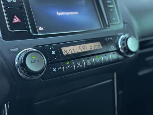Toyota Land Cruiser Prado 150 Series Рестайлинг 1 с пробегом 2015 года, цена 3 780 000 рублей, 190601 км, внедорожник, Автокод Объявления