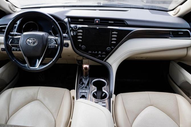 Toyota Camry VIII (XV70) с пробегом 2018 года, цена 2 288 000 рублей, 244548 км, седан, Автокод Объявления