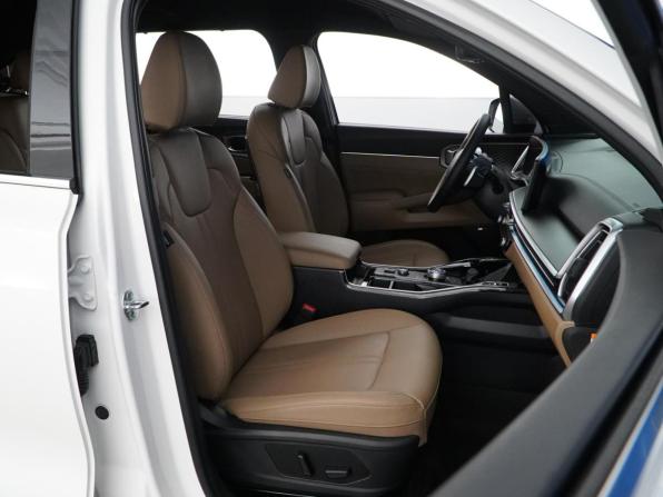 Kia Sorento IV Рестайлинг с пробегом 2024 года, цена 5 899 632 рубля, 22539 км, внедорожник, Автокод Объявления
