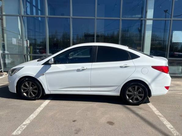 Hyundai Solaris I Рестайлинг с пробегом 2014 года, цена 610 000 рублей, 355000 км, седан, Автокод Объявления