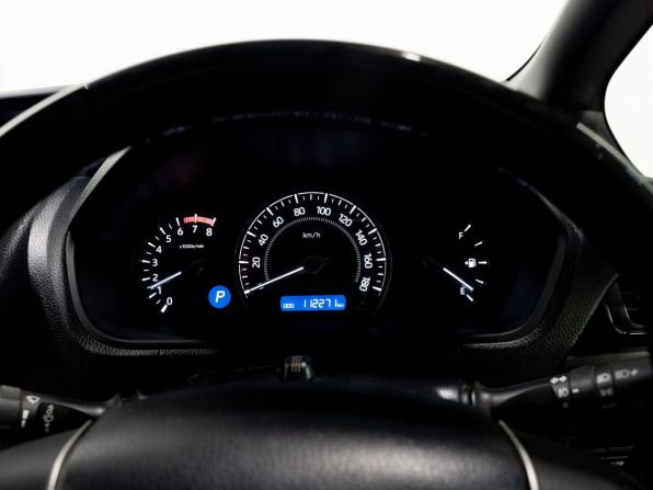 Toyota Esquire I Рестайлинг с пробегом 2017 года, цена 2 250 000 рублей, 112271 км, минивэн, Автокод Объявления