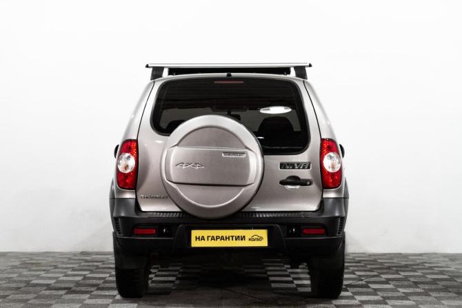 Chevrolet Niva I Рестайлинг с пробегом 2011 года, цена 619 000 рублей, 61000 км, внедорожник, Автокод Объявления