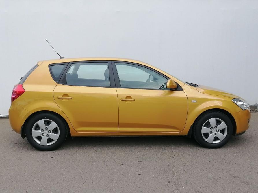 Kia Ceed I Москва  - изображение 4
