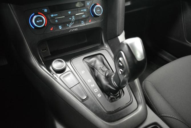 Ford Focus III Рестайлинг с пробегом 2015 года, цена 899 000 рублей, 147000 км, седан, Автокод Объявления