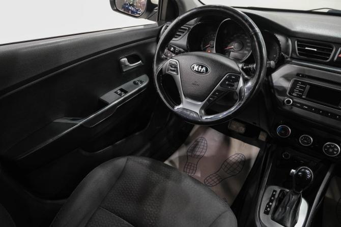 Kia Rio III Рестайлинг с пробегом 2017 года, цена 1 379 000 рублей, 105000 км, хэтчбек, Автокод Объявления