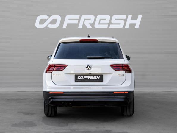 Volkswagen Tiguan II с пробегом 2017 года, цена 2 590 000 рублей, 97062 км, внедорожник, Автокод Объявления