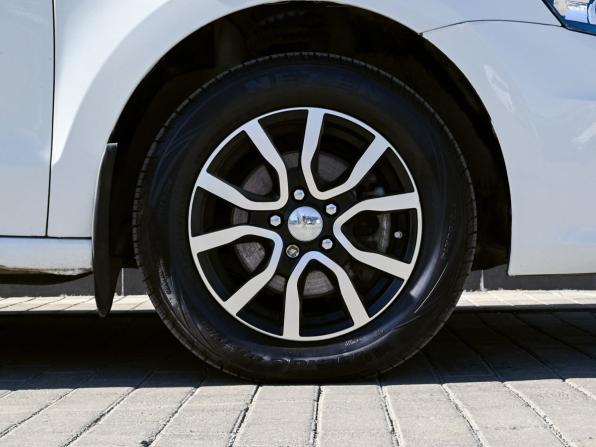 Volkswagen Polo V Рестайлинг с пробегом 2018 года, цена 1 149 000 рублей, 60000 км, седан, Автокод Объявления