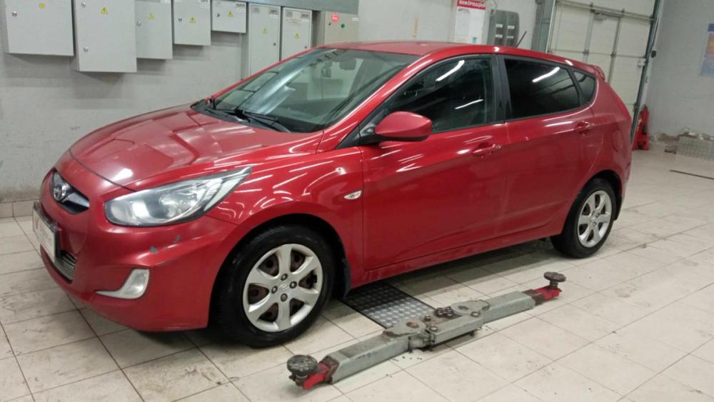 Hyundai Solaris I Санкт-Петербург  - изображение 4