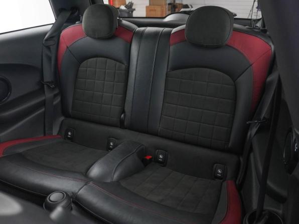 Mini Hatch III (F55/F56) с пробегом 2017 года, цена 2 649 874 рубля, 99602 км, хэтчбек, Автокод Объявления