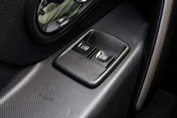 Renault Sandero II Рестайлинг с пробегом 2018 года, цена 1 089 000 рублей, 107665 км, хэтчбек, Автокод Объявления