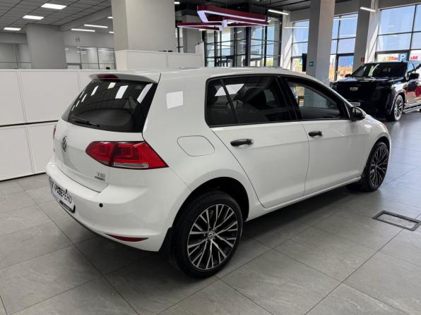 Volkswagen Golf VII с пробегом 2014 года, цена 750 000 рублей, 300000 км, хэтчбек, Автокод Объявления