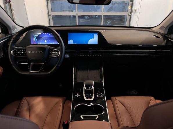 Omoda C5 I с пробегом 2023 года, цена 2 060 000 рублей, 49960 км, внедорожник, Автокод Объявления