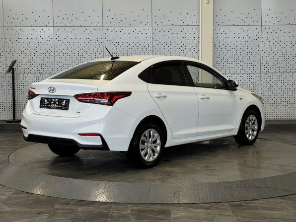 Hyundai Solaris II с пробегом 2017 года, цена 540 000 рублей, 162216 км, седан, Автокод Объявления