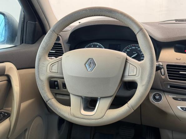Renault Laguna III с пробегом 2008 года, цена 450 000 рублей, 439064 км, лифтбек, Автокод Объявления