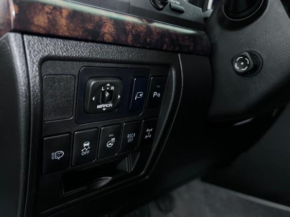 Toyota Land Cruiser 200 Series Рестайлинг 1 с пробегом 2012 года, цена 3 350 000 рублей, 207268 км, внедорожник, Автокод Объявления