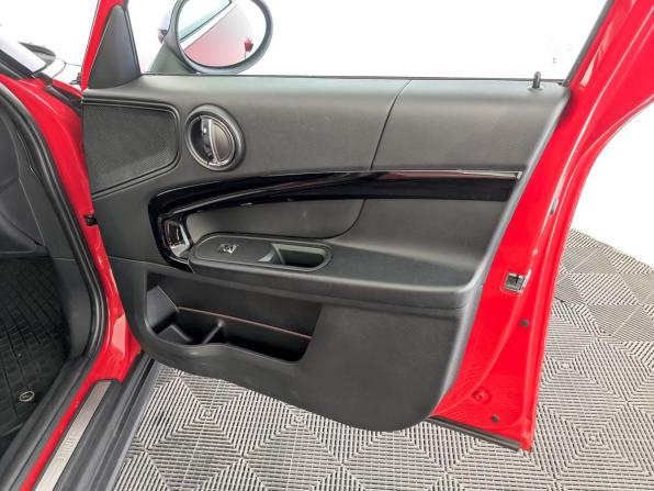Mini Clubman II с пробегом 2017 года, цена 1 725 000 рублей, 109365 км, универсал, Автокод Объявления
