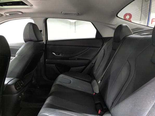 Hyundai Elantra VII (CN7) Рестайлинг с пробегом 2023 года, цена 1 919 000 рублей, 53106 км, седан, Автокод Объявления