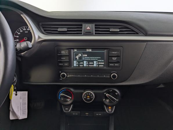 Kia Rio IV Рестайлинг с пробегом 2021 года, цена 1 700 000 рублей, 47426 км, седан, Автокод Объявления