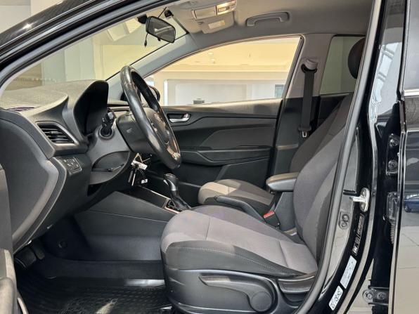 Hyundai Solaris II с пробегом 2018 года, цена 1 299 000 рублей, 149959 км, седан, Автокод Объявления