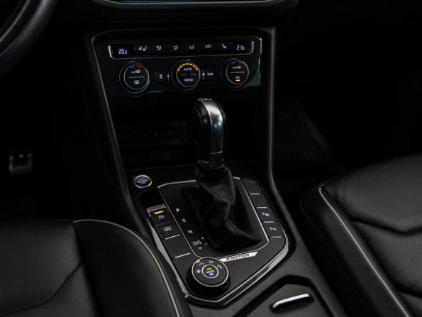 Volkswagen Tiguan II с пробегом 2019 года, цена 3 275 000 рублей, 62658 км, внедорожник, Автокод Объявления