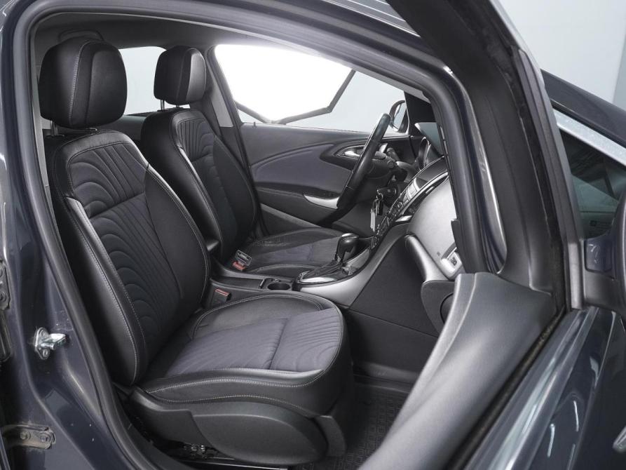 Opel Astra J Рестайлинг Ростов-на-Дону  - изображение 8