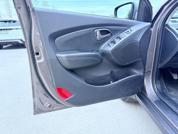 Hyundai ix35 I Рестайлинг с пробегом 2014 года, цена 1 179 000 рублей, 146295 км, внедорожник, Автокод Объявления