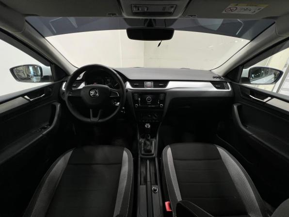 Skoda Rapid I Рестайлинг с пробегом 2019 года, цена 1 135 000 рублей, 162000 км, лифтбек, Автокод Объявления