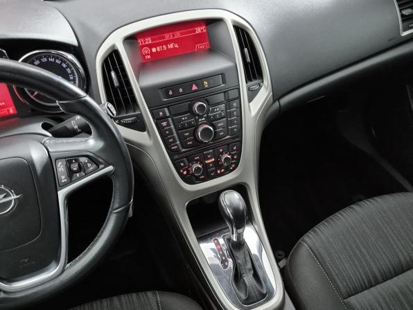 Opel Astra J с пробегом 2010 года, цена 610 000 рублей, 161117 км, хэтчбек, Автокод Объявления