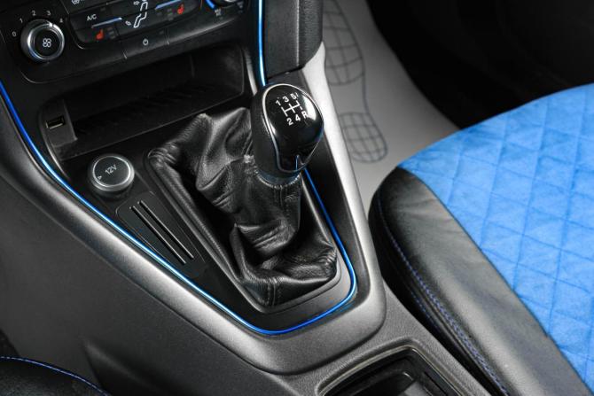 Ford Focus III Рестайлинг с пробегом 2015 года, цена 899 000 рублей, 196000 км, седан, Автокод Объявления