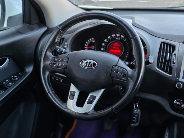 Kia Sportage III с пробегом 2013 года, цена 1 040 000 рублей, 206310 км, внедорожник, Автокод Объявления