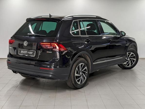 Volkswagen Tiguan II с пробегом 2018 года, цена 2 450 000 рублей, 110340 км, внедорожник, Автокод Объявления
