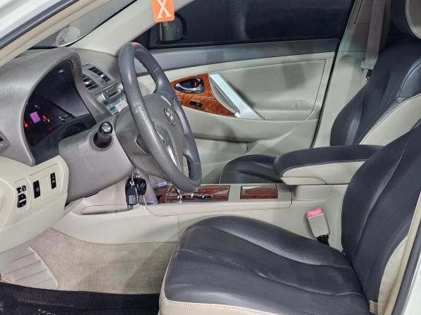 Toyota Camry VI (XV40) Рестайлинг с пробегом 2010 года, цена 1 350 000 рублей, 215430 км, седан, Автокод Объявления