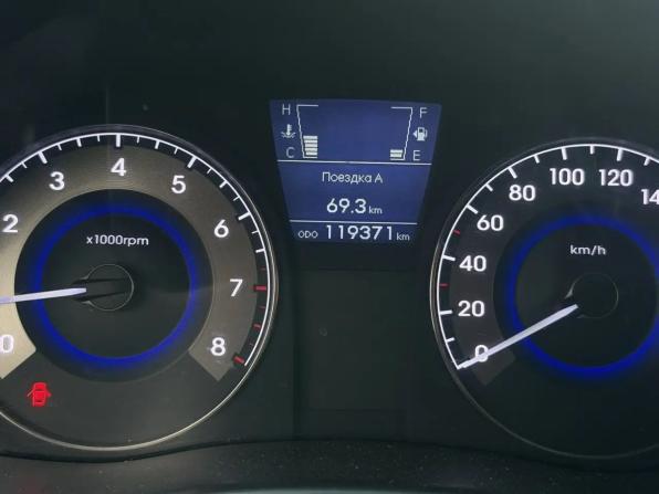 Hyundai Solaris I с пробегом 2013 года, цена 790 000 рублей, 119370 км, седан, Автокод Объявления