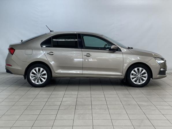 Skoda Rapid II с пробегом 2021 года, цена 1 649 000 рублей, 132903 км, лифтбек, Автокод Объявления