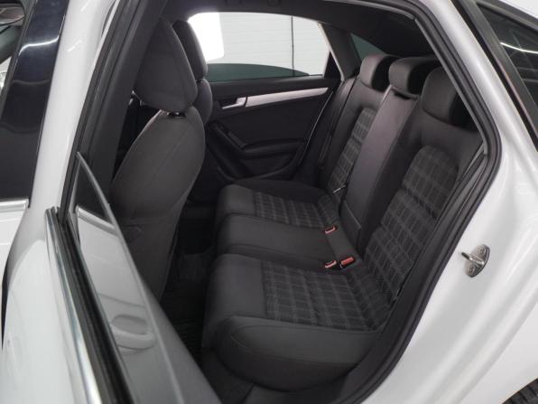 Audi A4 IV (B8) Рестайлинг с пробегом 2012 года, цена 1 199 000 рублей, 304748 км, седан, Автокод Объявления