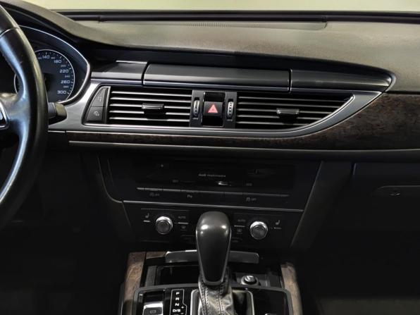 Audi A6 IV (C7) Рестайлинг с пробегом 2016 года, цена 2 555 000 рублей, 166916 км, седан, Автокод Объявления