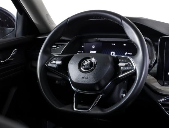 Skoda Octavia IV (A8) с пробегом 2021 года, цена 2 498 000 рублей, 61691 км, лифтбек, Автокод Объявления
